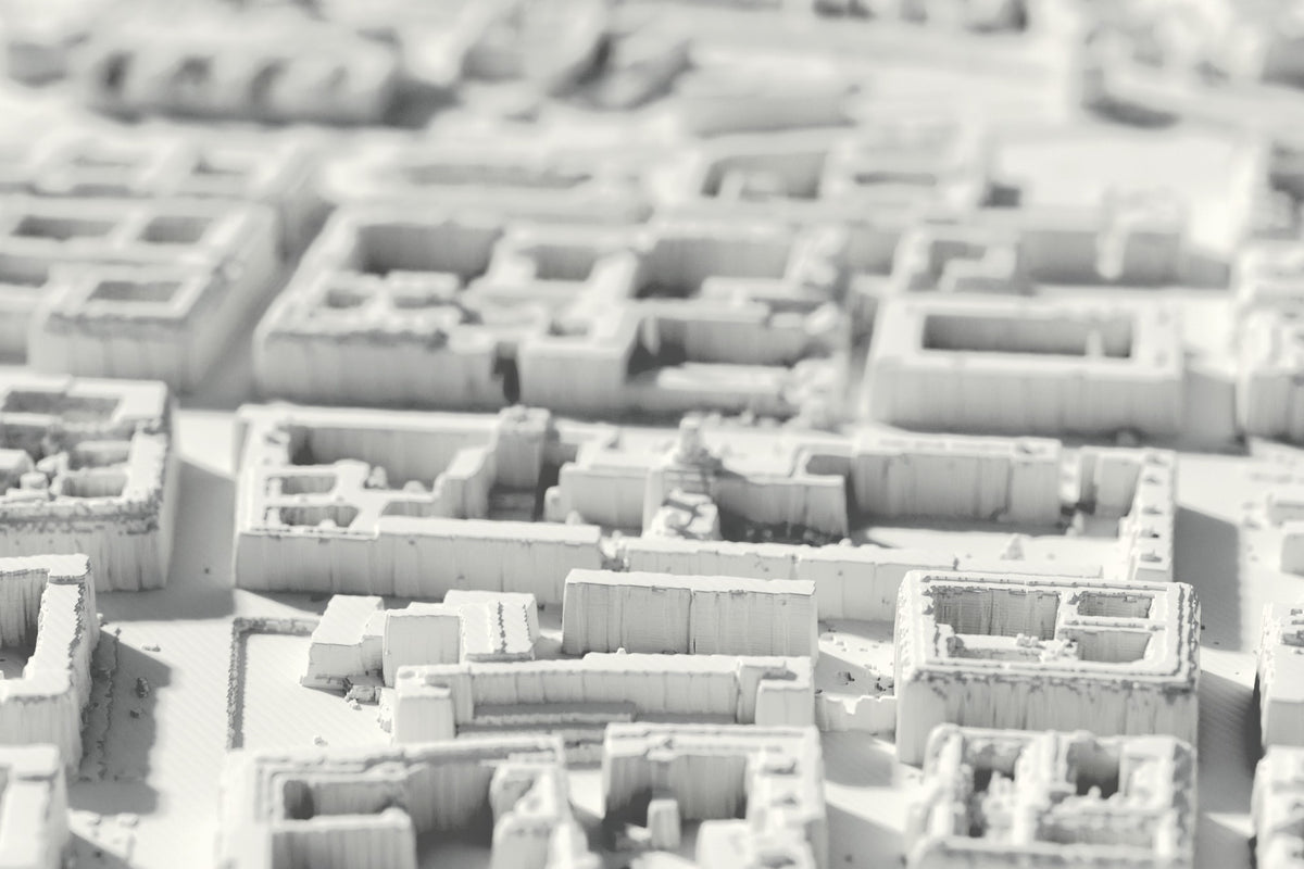 Nahaufnahme der 3D-gedruckten Karte von Berlijn, mit sichtbaren Druckschichten (3D-Rendering)