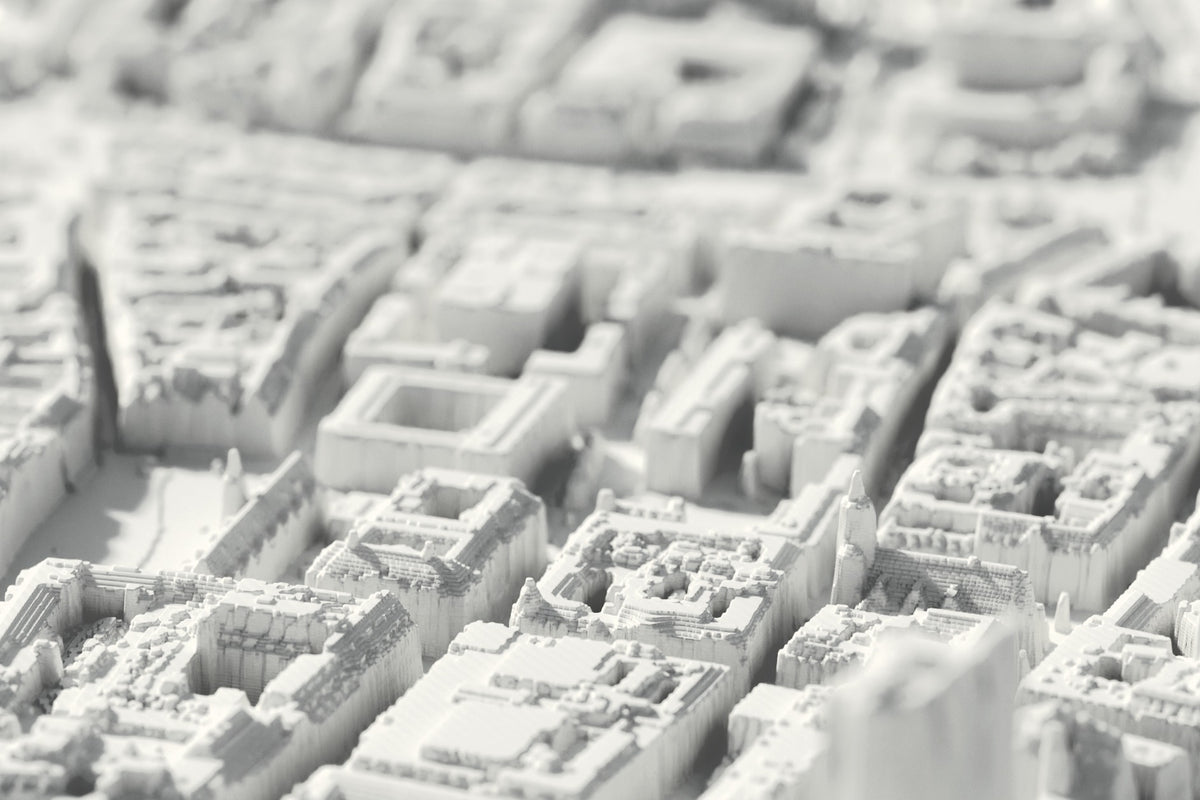Nahaufnahme der 3D-gedruckten Karte von Leipzig, mit sichtbaren Druckschichten (3D-Rendering)